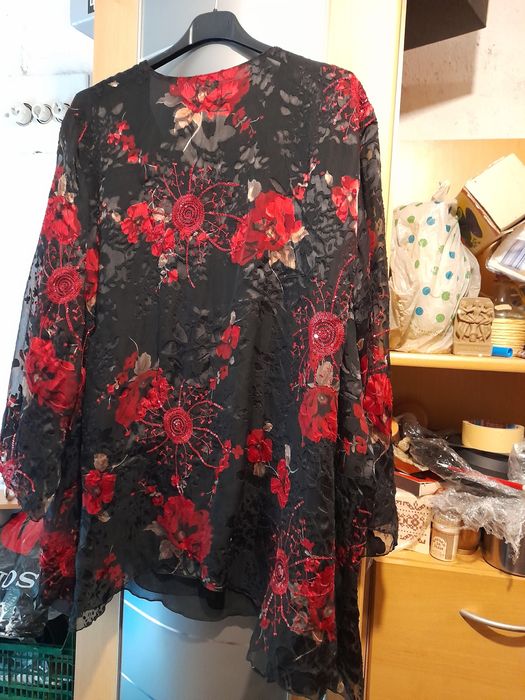 Красива официална блуза на TONE коприна с подплата