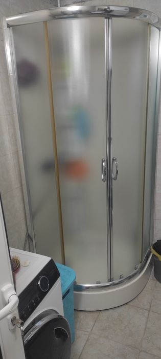 Душ кабина с корито