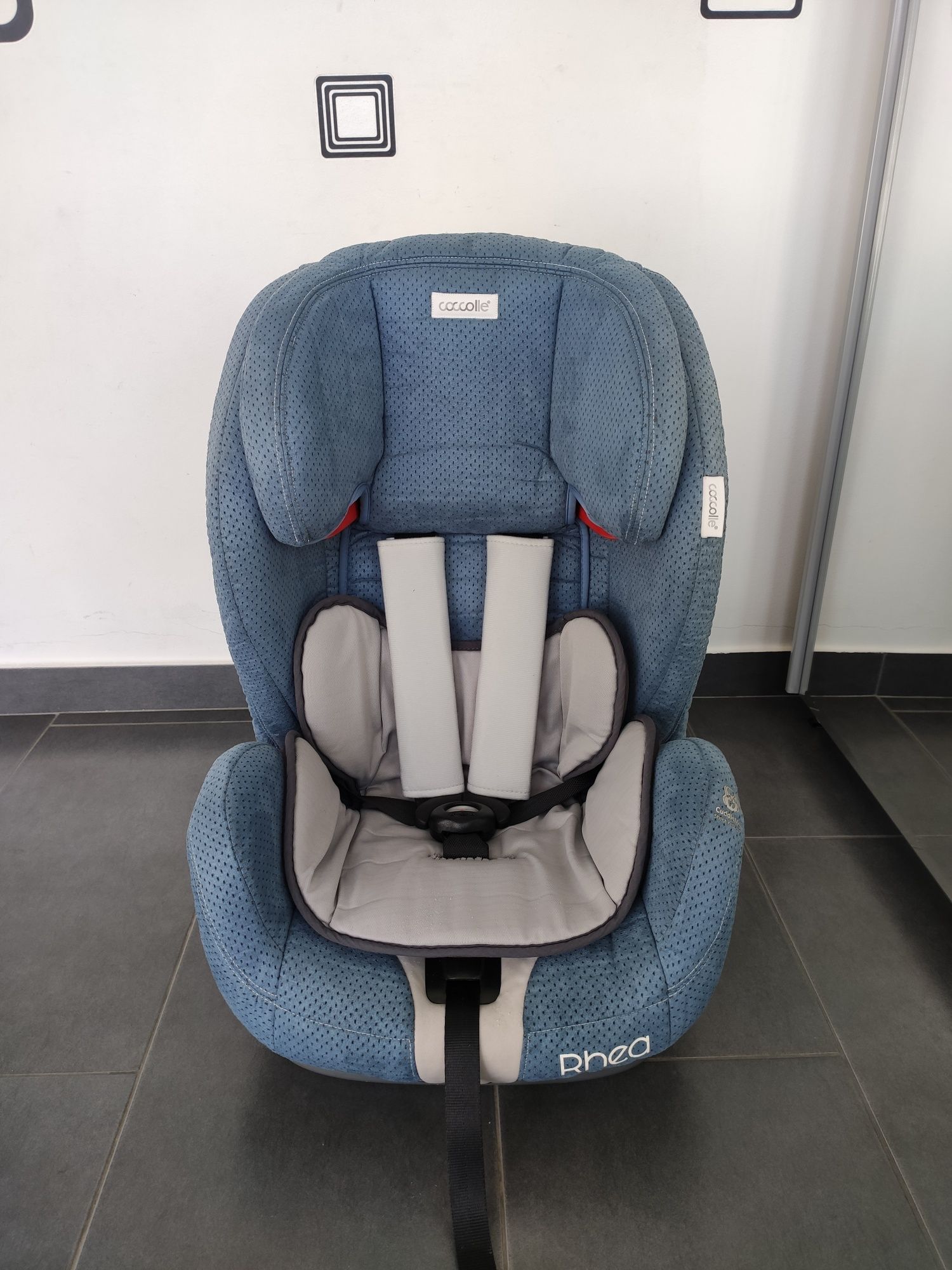 Scaun auto Coccolle Rhea cu isofix pentru copii intre 9 și 36 kg