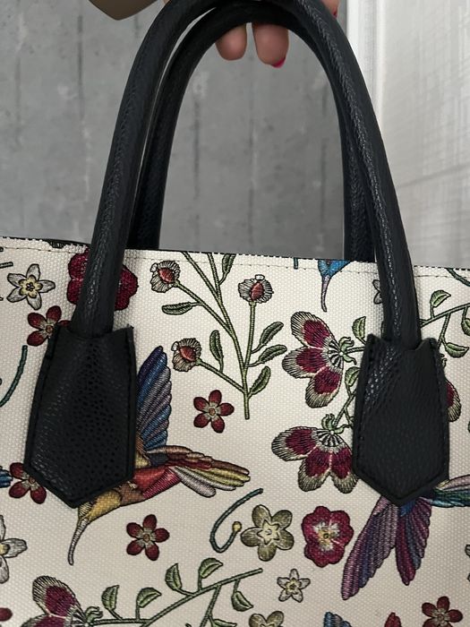 Дамска чанта