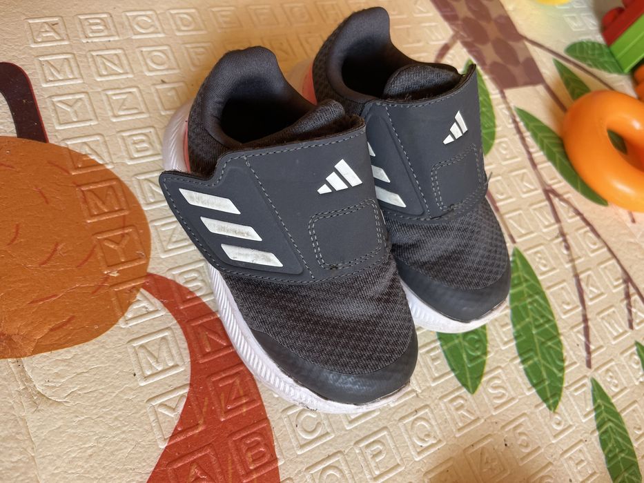 Incaltaminte bebelusi