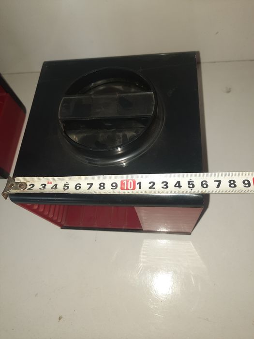 Ретро фонотека или касетник за аудиокасети