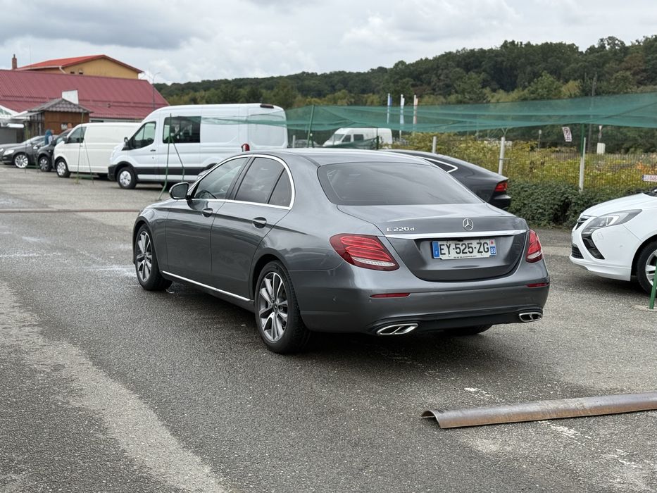 Mercedes-Benz  Eclasse 2018/8
