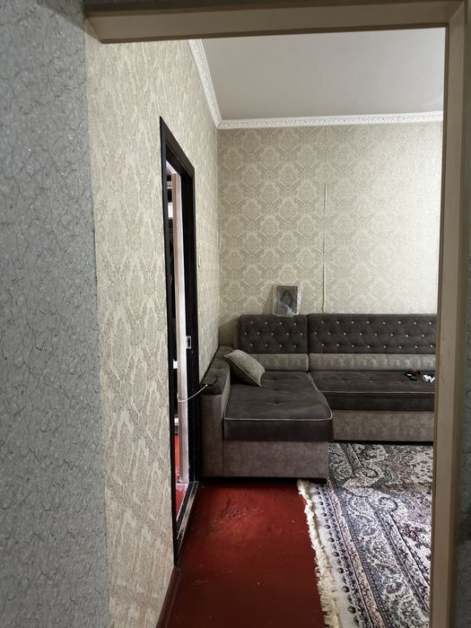 Продается Квартира возле метро 2 х комнатная