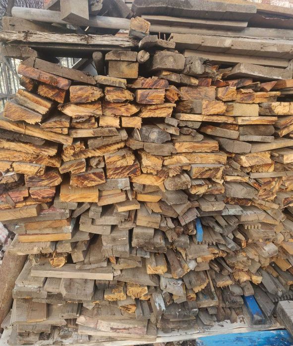 Дрова. Кесілген отын ағаштар