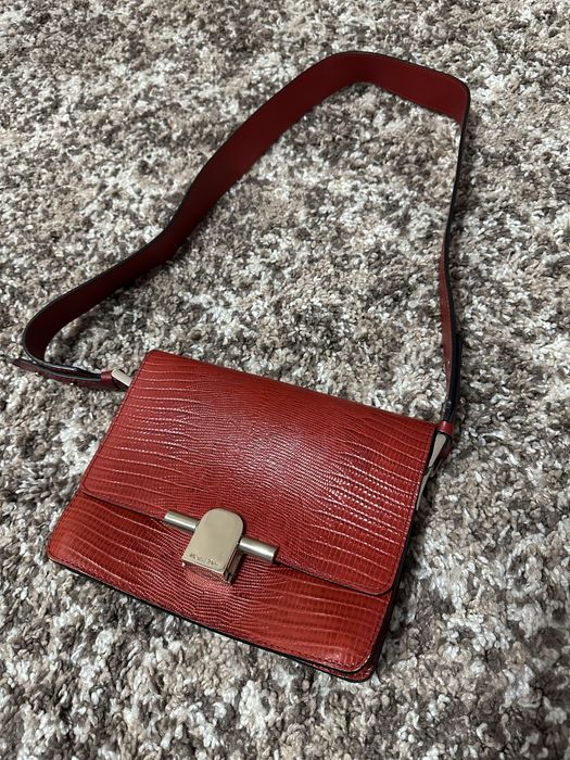 Geanta de piele rosie  Massimo Dutti