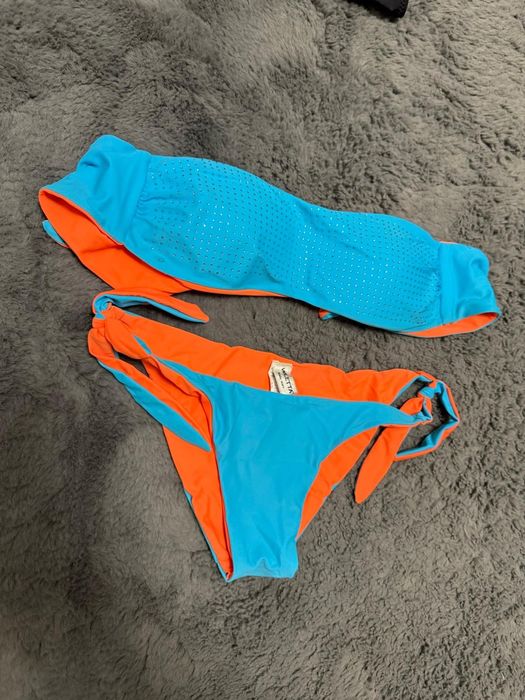Costum.de baie .