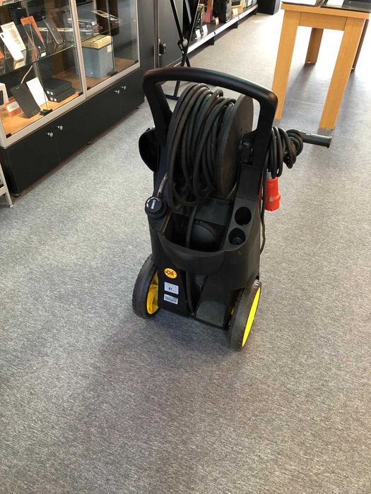 Aparat de spalat cu presiune Karcher Professional | UsedProducts.Ro