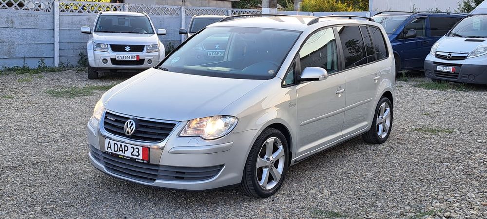 Volkswagen Touran 1.9 TDI 105 cp Cutie manuală 7 LOCURI an 10.2009