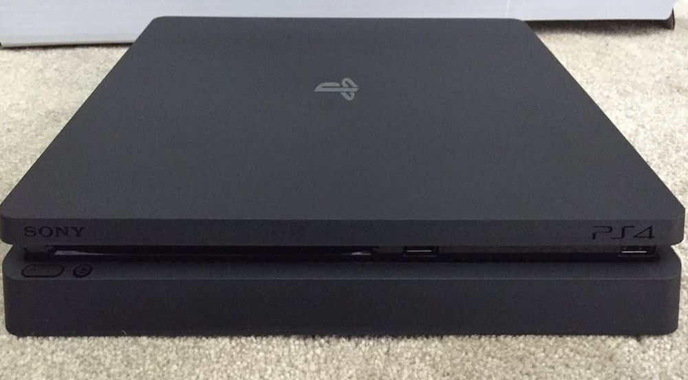 Vand ps4 slim fara maneta