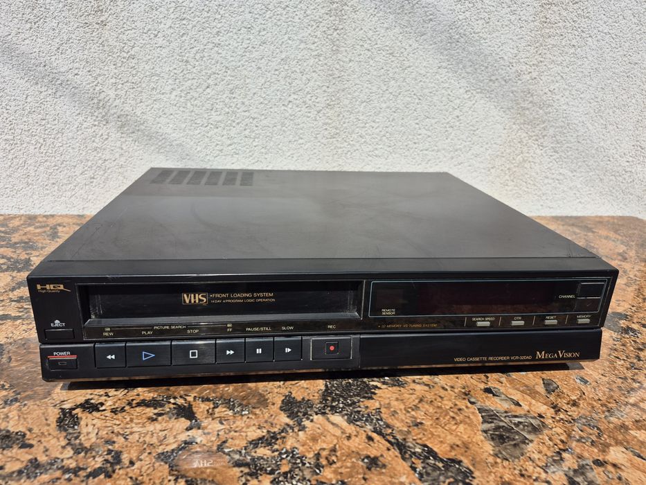Vand video marca Megavision model VCR-32DAD,made in japan 

- video ca