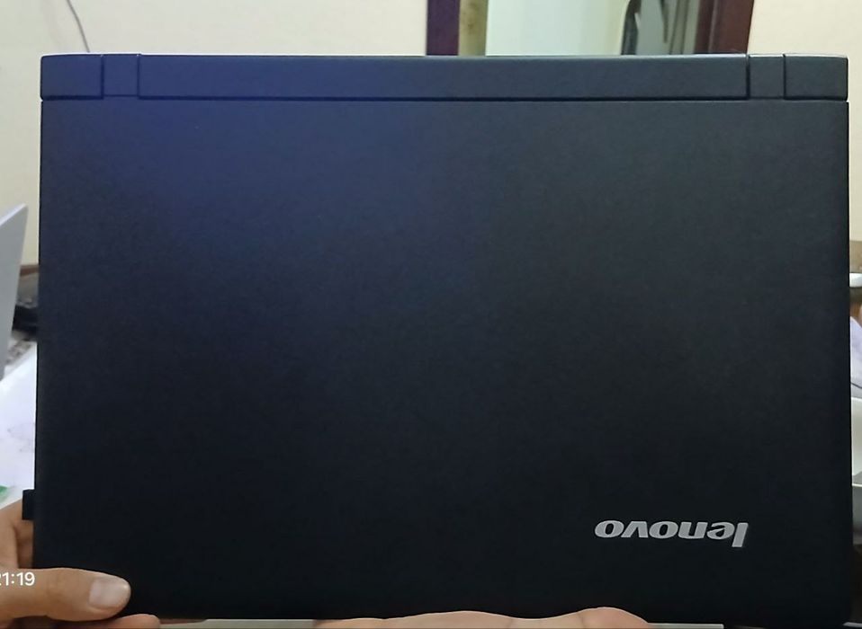 Notebook, lenovo (eskiroq varianti)