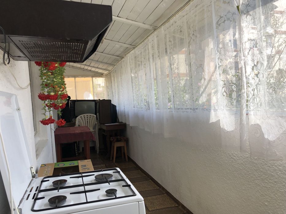 Apartament de vânzare/închiriere cu 3 camere decomandat Costesti Arges