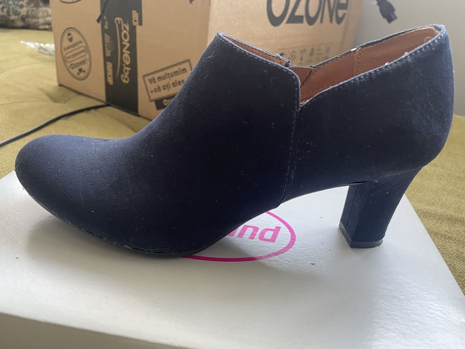 Тъмносини обувки с ток, 39 номер