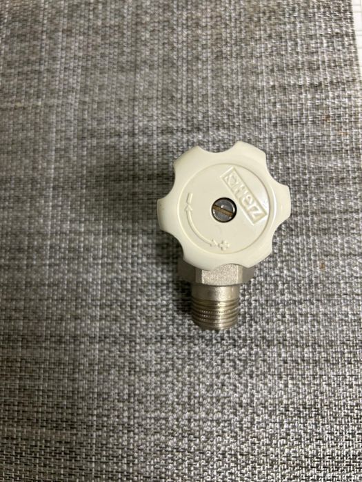 Robineți inox calorifer, marca HERZ