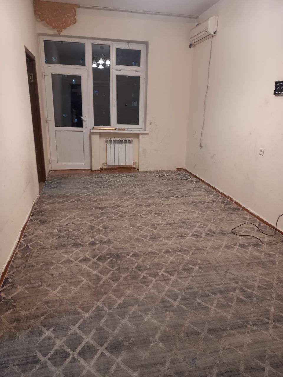 Сергили мошина бозор оркасида метрони 2чи бекати 2х 300д аренда