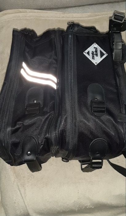 Geanta moto pe  rezervor