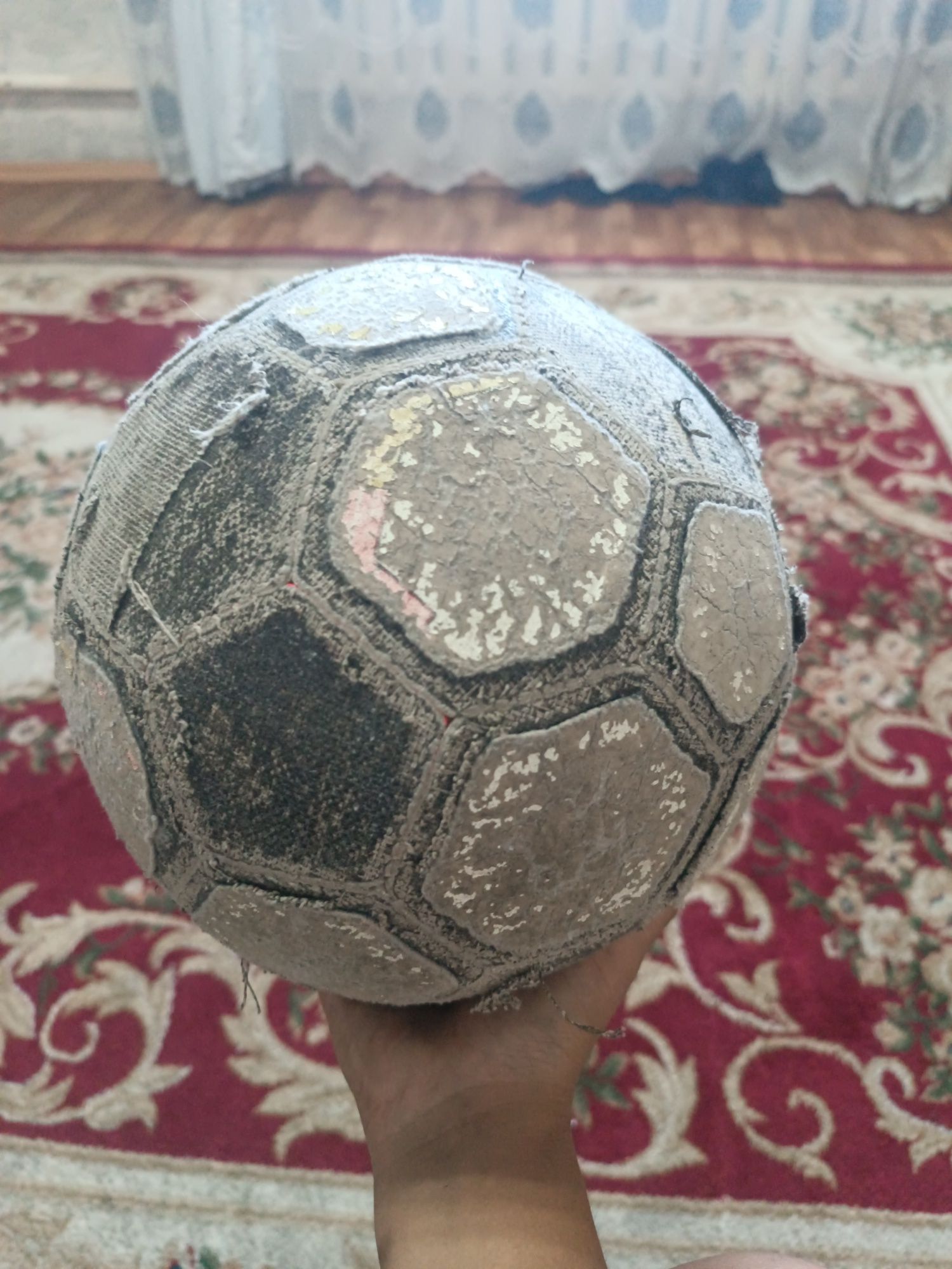 Футбольныи мяч .