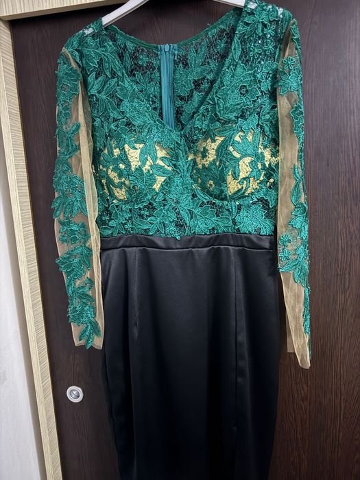 Vand rochii toate realizate pe comanda