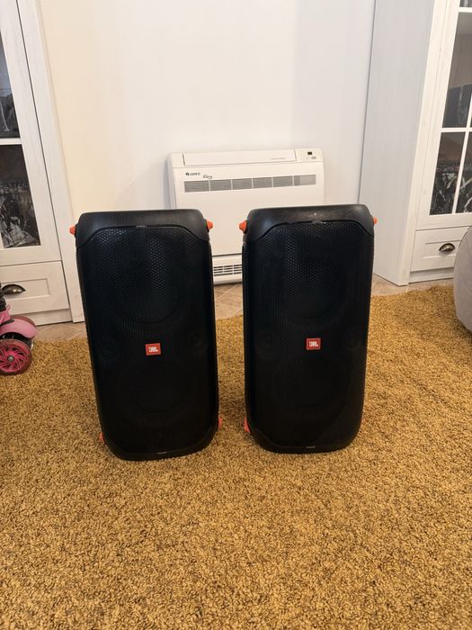 2 бр Partybox 110 + стойки JBL