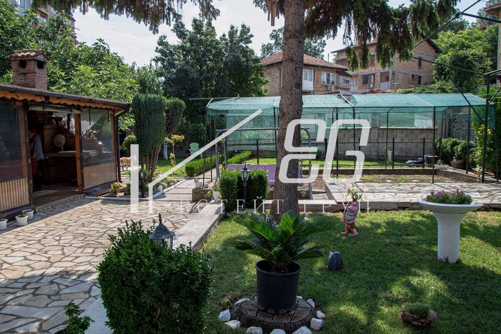 Къща в Варна-Аспарухово площ 392 цена 580000