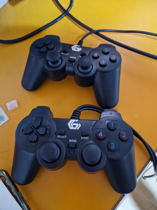 vând PS 3 in stare buna de funcționare