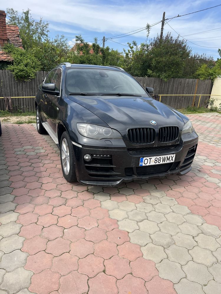 Bmw x6 e71 3.D are un mic zgomot la motor