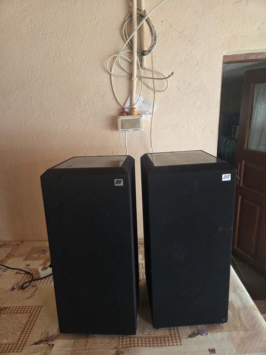 Vând boxe XO model 2