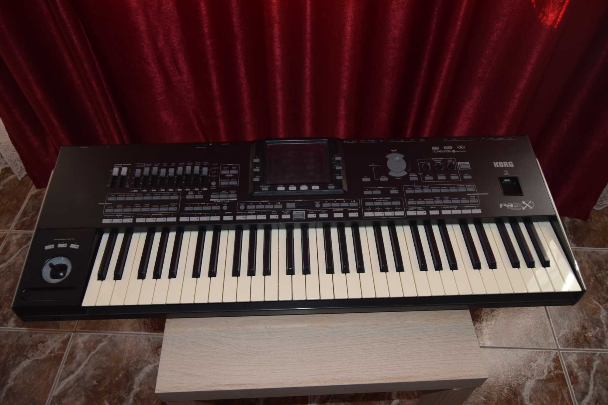 Vand Orga Korg pa 3x 61 clape