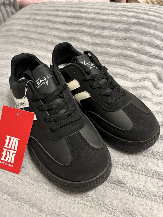 Новые женские кеды