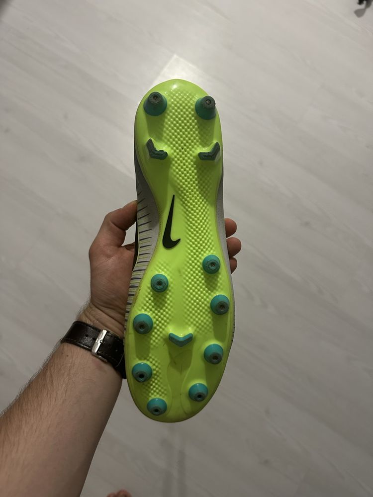 Ghete Nike Mercurial