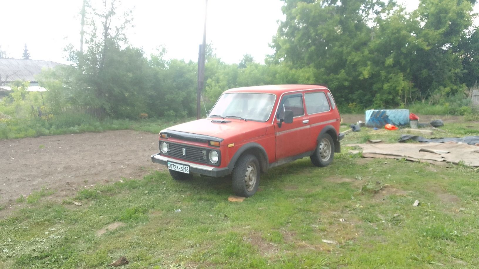 Продам ниву на ходу