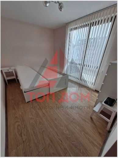 Дава се под наем Тристаен апартамент в Варна, Колхозен пазар - 80 кв.м за 510 € - Снимка #1