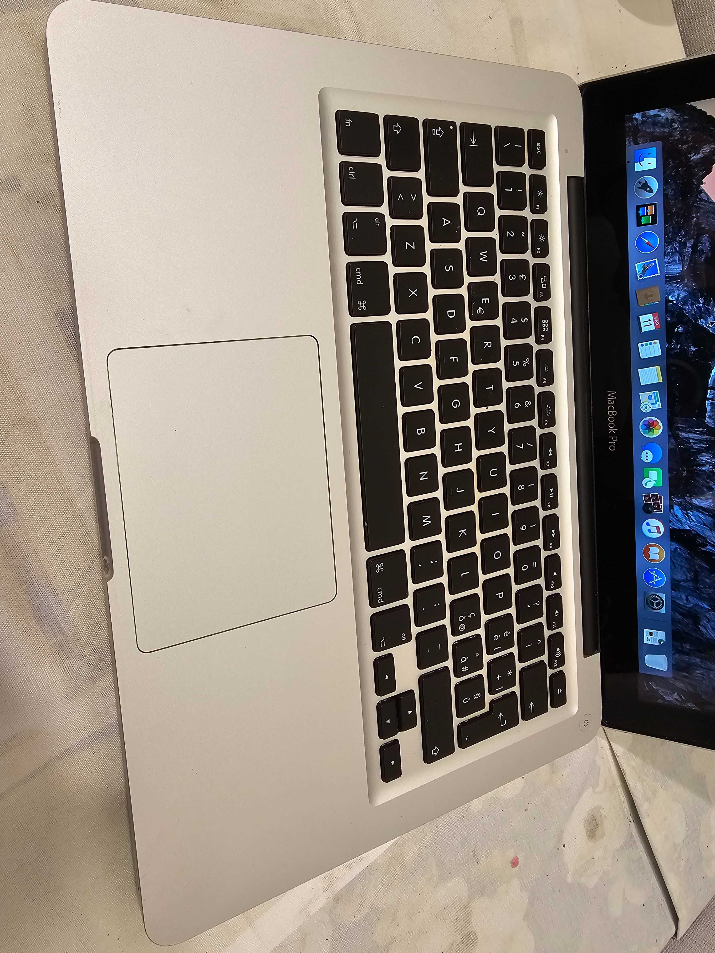 Apple macbook pro 2012 i5 2.5ghz 8 gb ram 250SSD Nou 165 cicluri