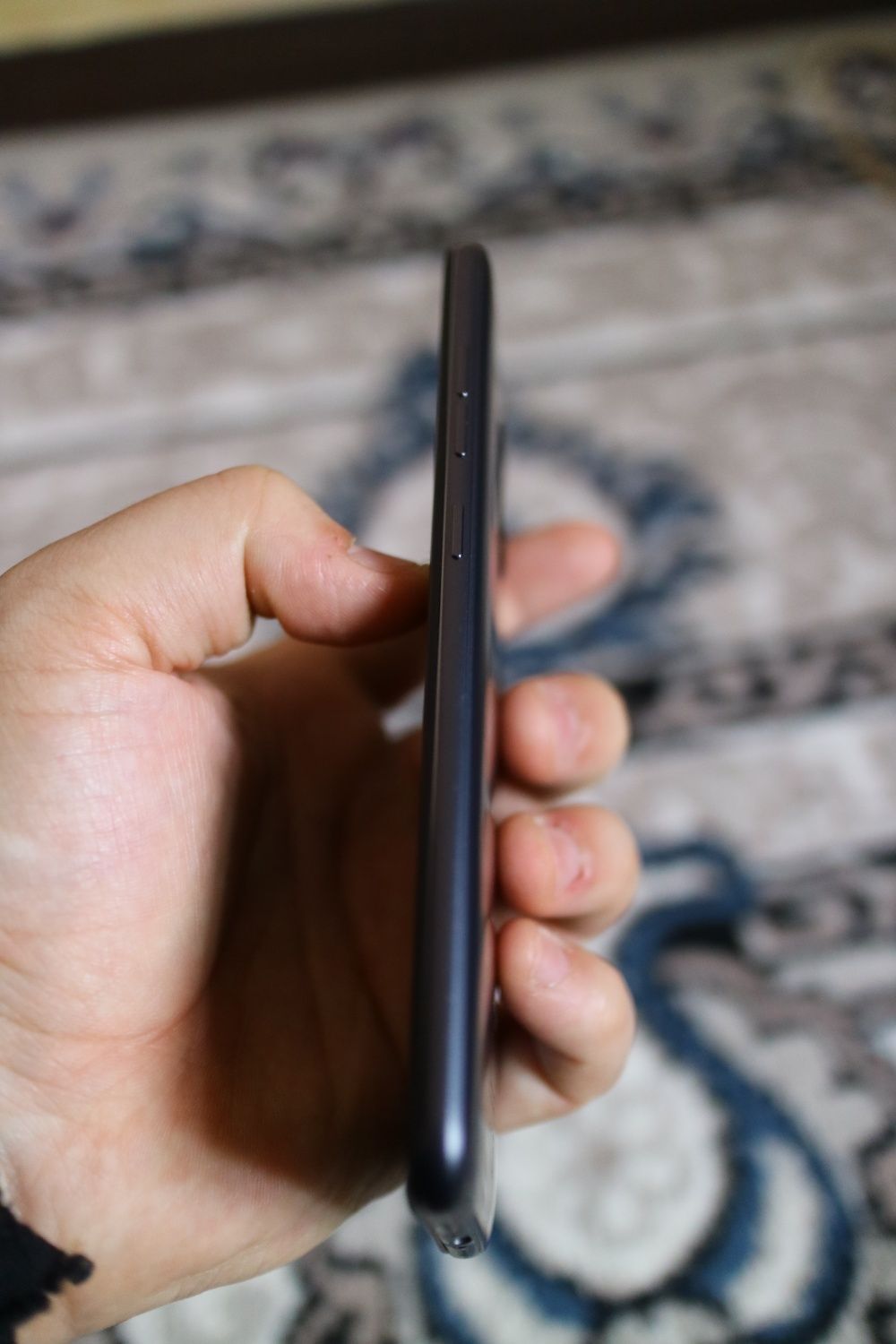 Poco F1 (flagman, snapdragon 845)