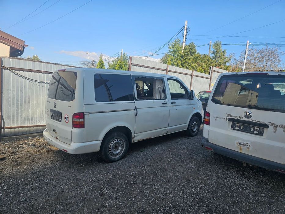Dezmembrez VW Transporter T5 1.9 AXC 63KW  și 2.5 AXD 2004