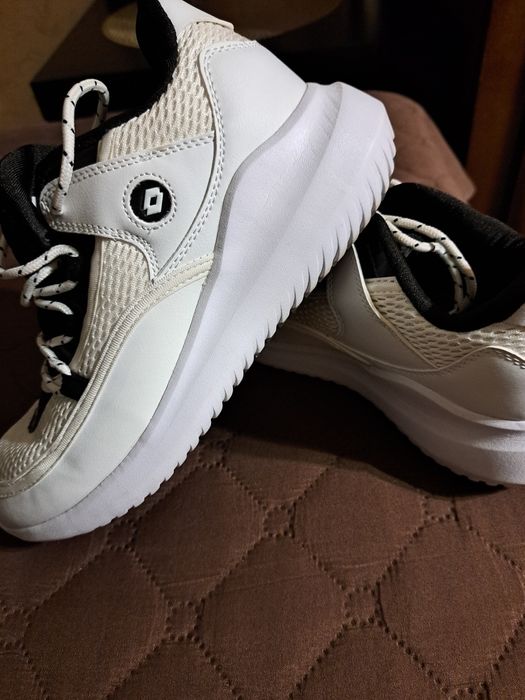 Дамски маратонки