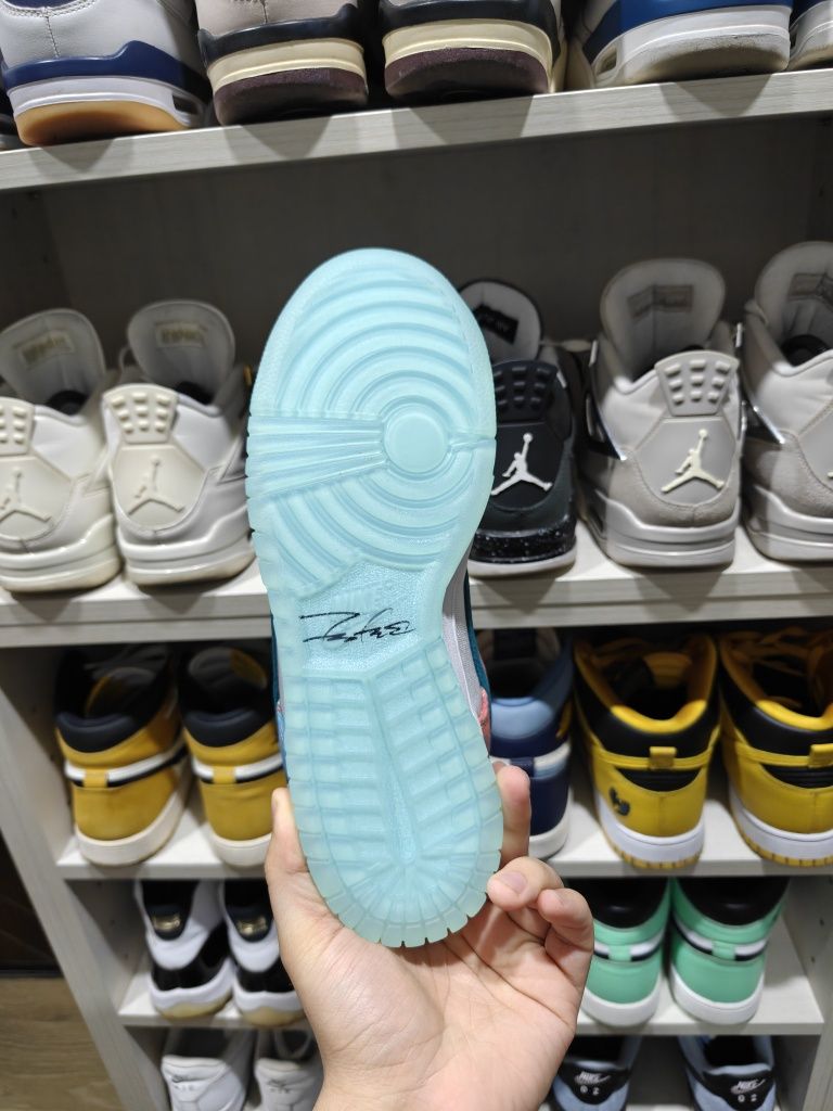 Nike SB dunk low Futura Laboratory