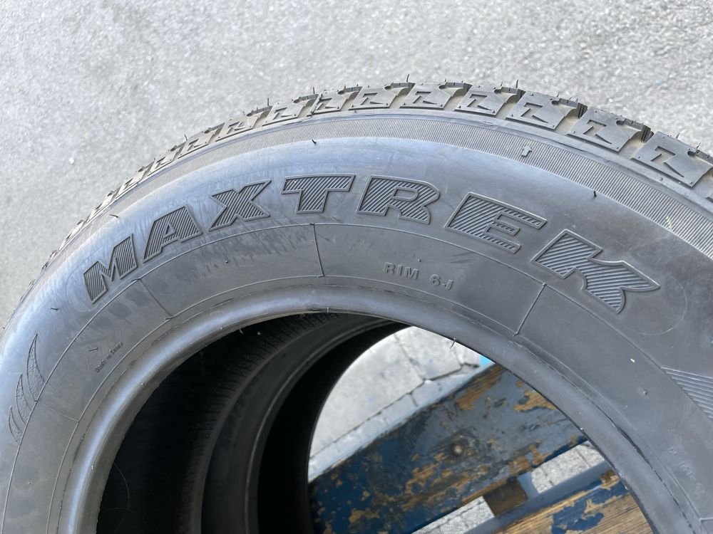 Продавам 2бр Гуми Maxtrek 205/70/15C чисто нови зимни