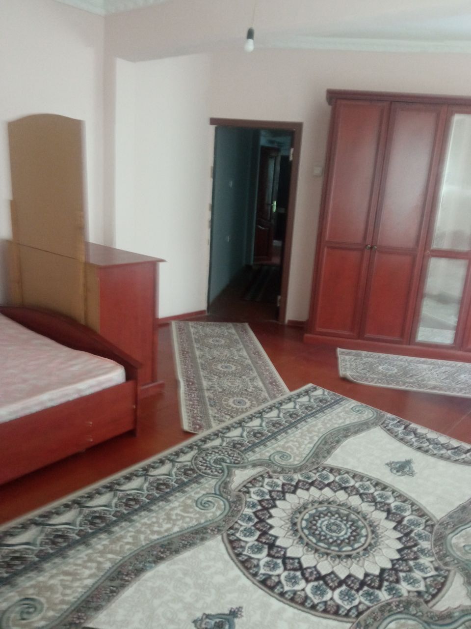 Сдам в аренду свою 3х комнатную банковскую квартиру возле Чор Су базар