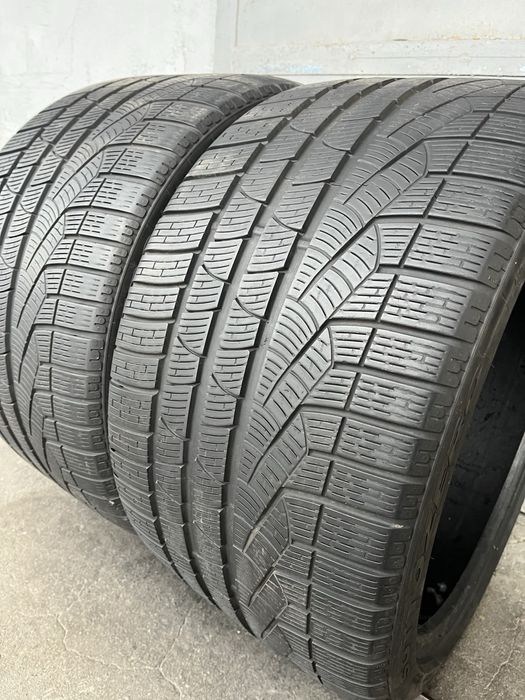 2 бр. зимни гуми 305/30/20 Pirelli 6 mm DOT 3617