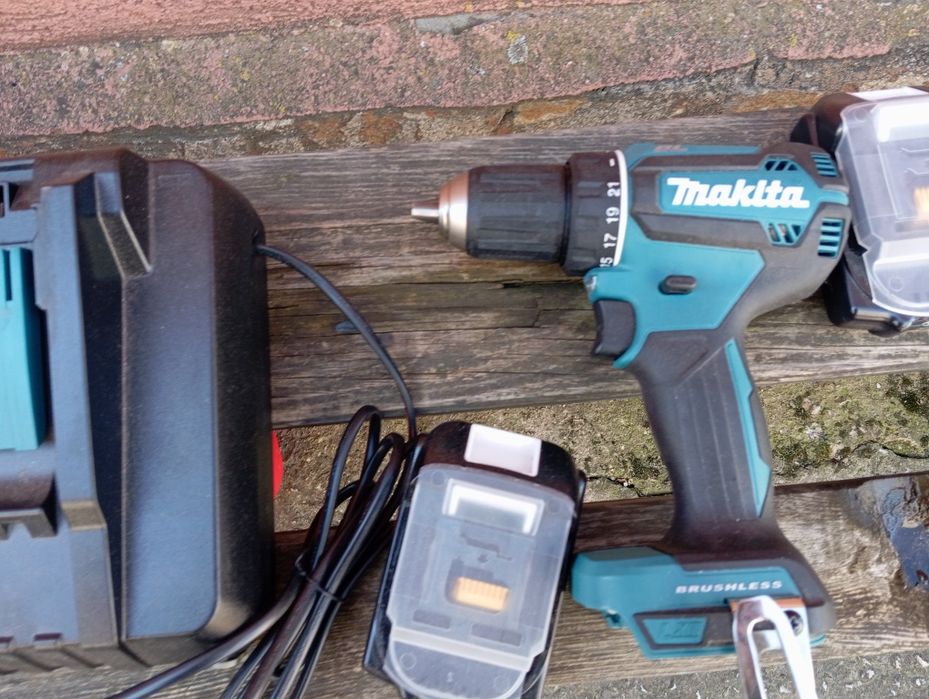 Зеги и Винтоверт на Макита чисто нови