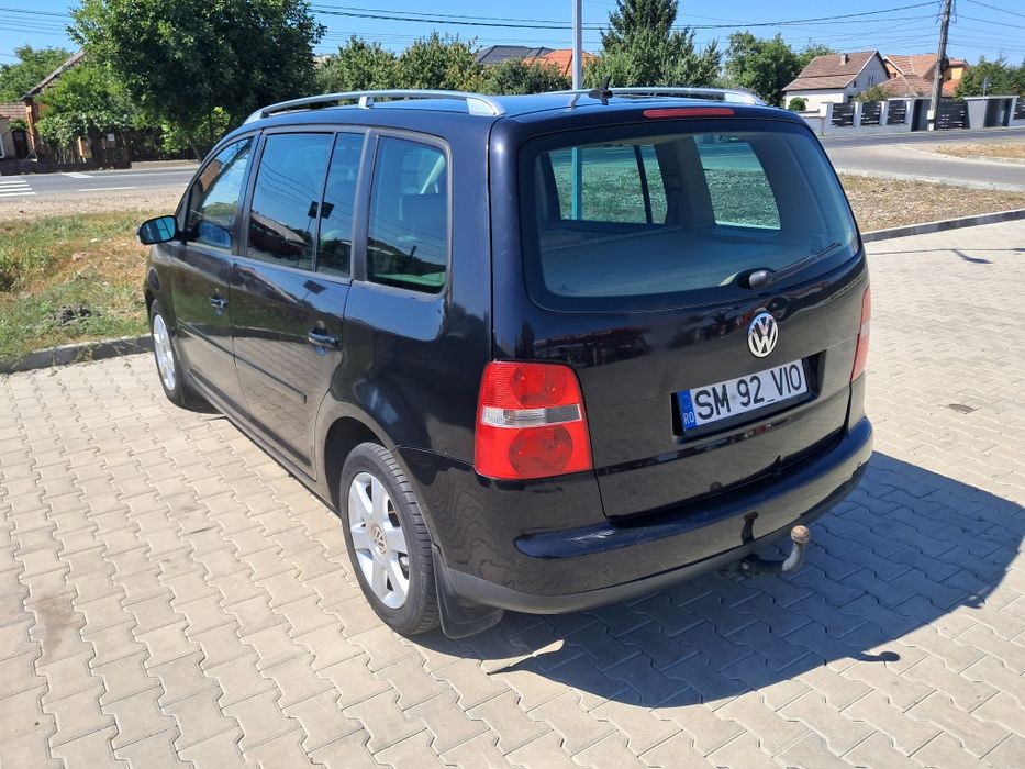 Vând touran din 2007 motor 2.0L dizel cutie automata DSG