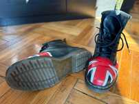Bocanci Dr. Martens steagul UK. mărimea 42.