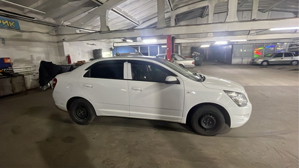 продам 4 диска с 2 шинами на кобальт