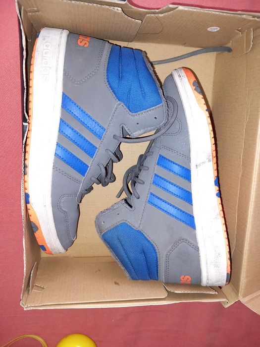 Оригинални кецове Adidas , 36 номер