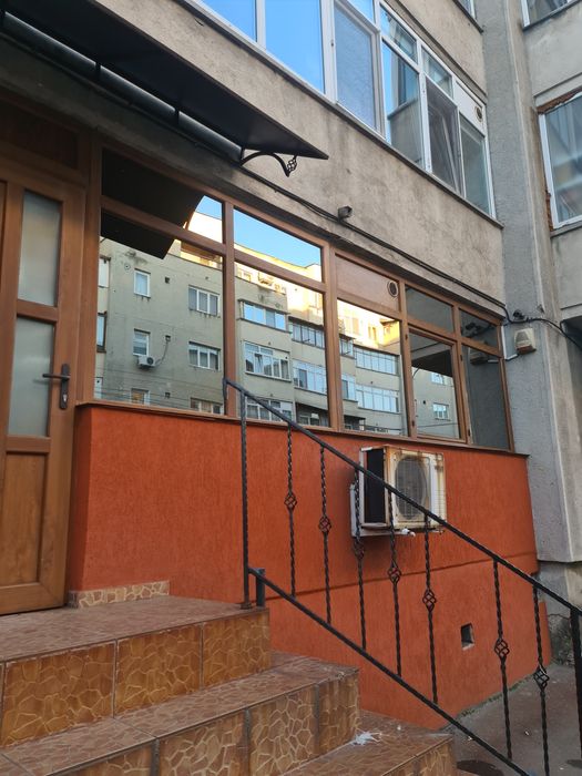 Apartament de vânzare cu posibilitate de spatiu comercial- 78mp2 zona