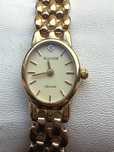 Дамски часовник Accurist gold Diamond