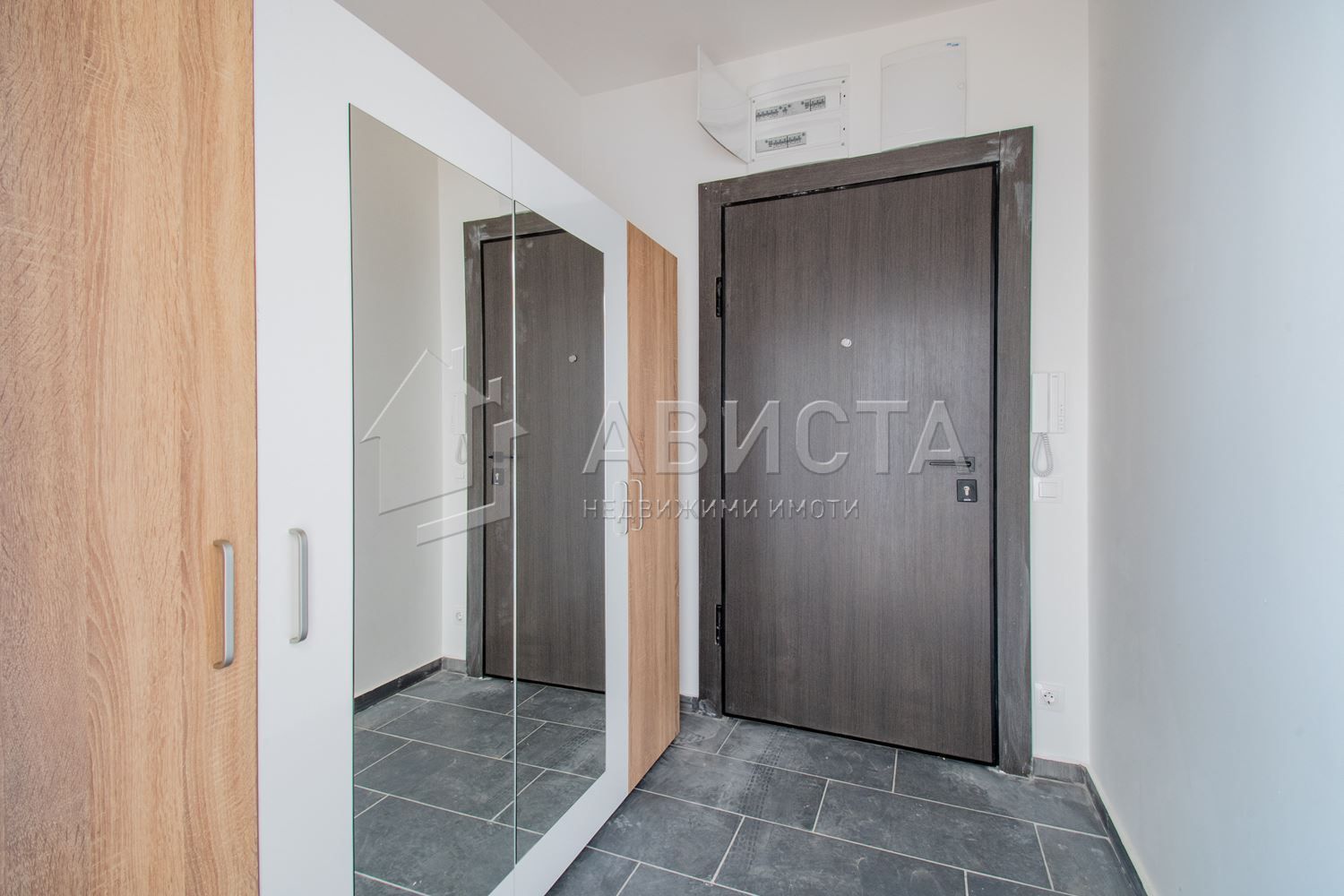 2-стаен в София-Витоша, просторен, обзаведен, нов