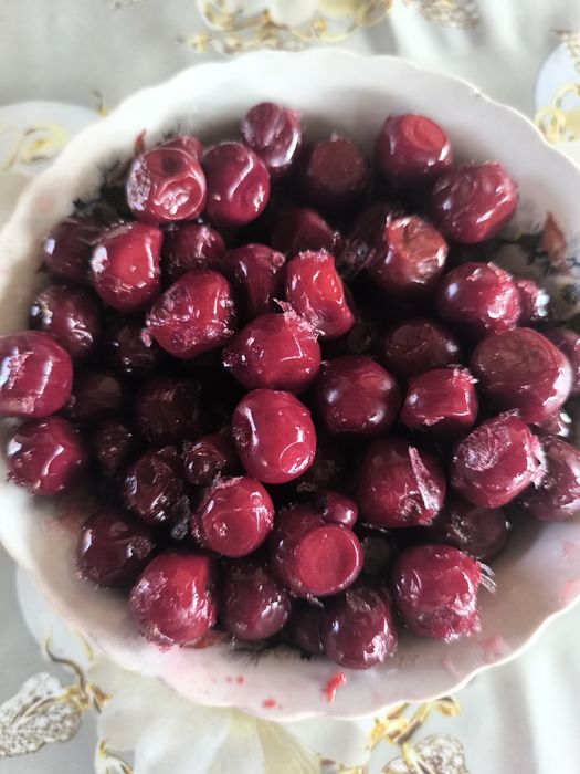 Вишня замороженная